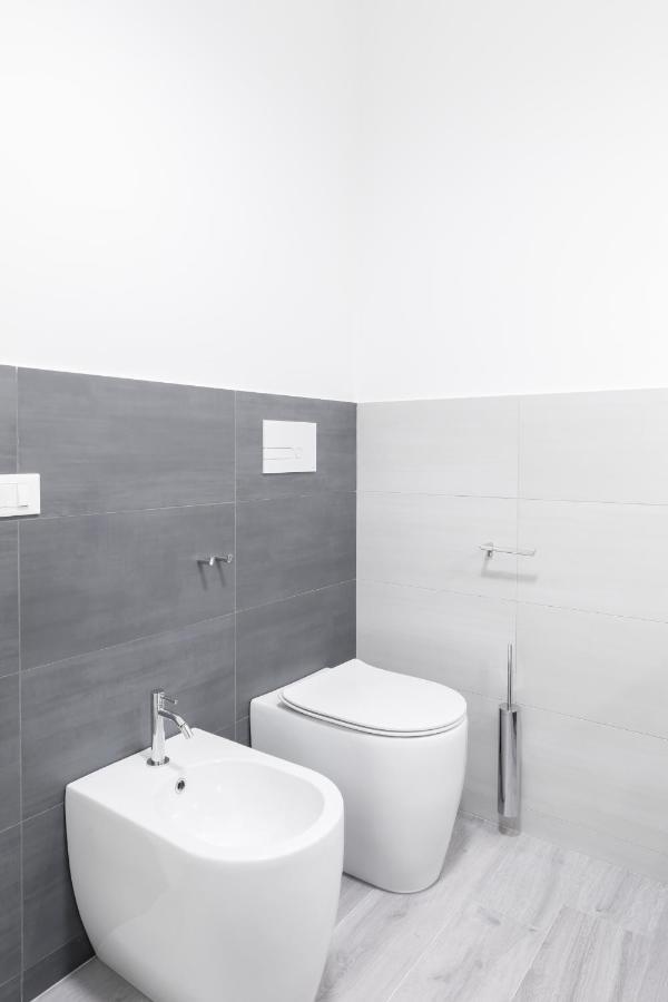 Amoretti Apartment, 6 Persone, 3 Camere, 2 Bagni, Balcone, Wi-fi, Metro B Monti Tiburtini Appartement *