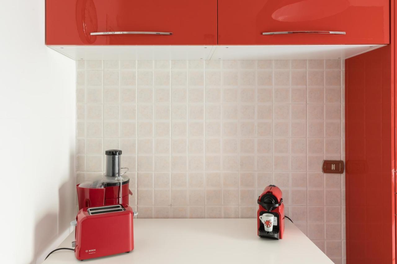 Amoretti Apartment, 6 Persone, 3 Camere, 2 Bagni, Balcone, Wi-fi, Metro B Monti Tiburtini Appartement *